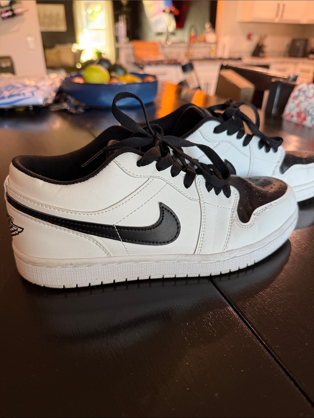 Nike Kids Low-Top Sneakers in White and Black